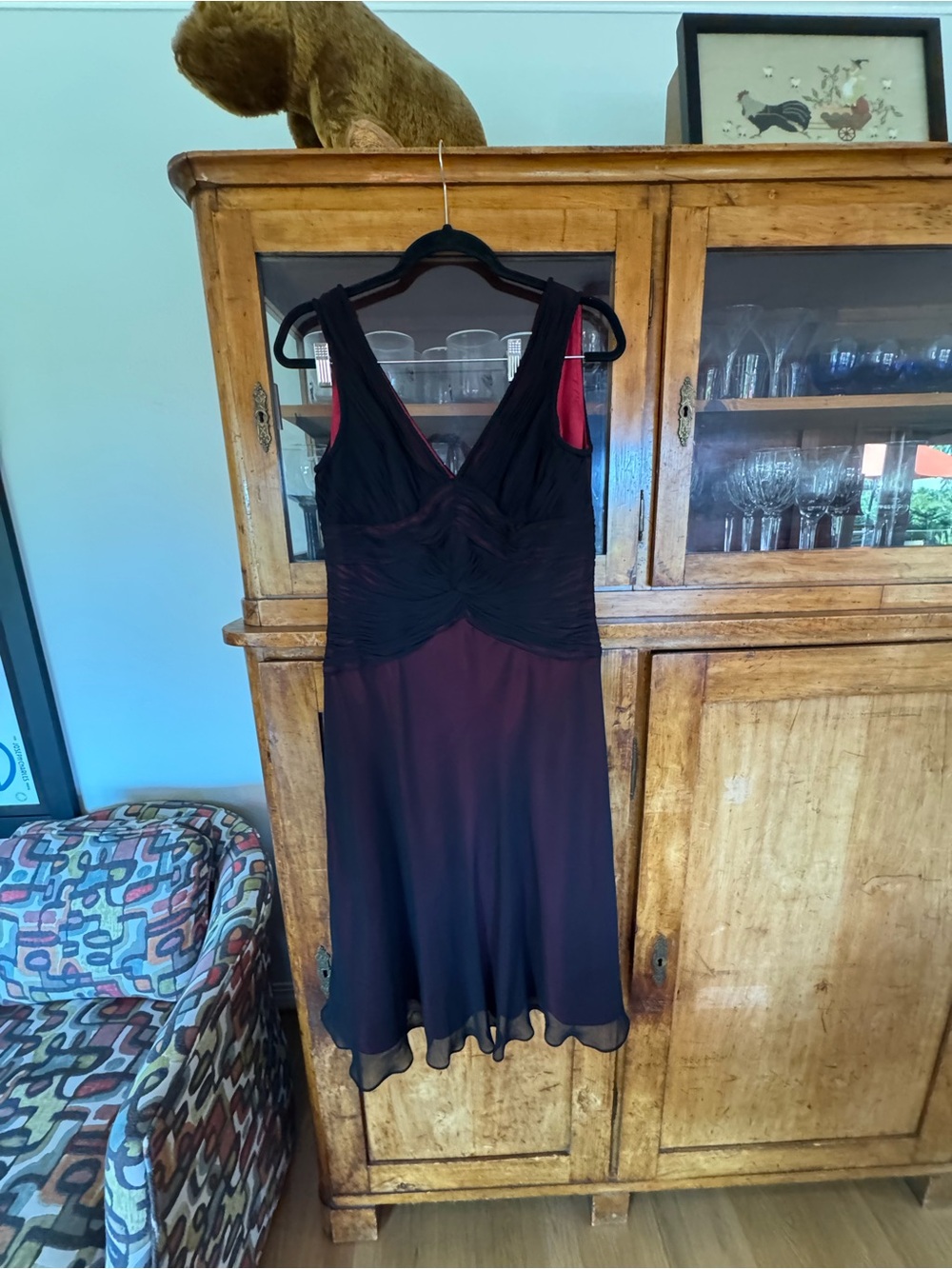 Adrianna Papell Black & Red V-Neck Chiffon cocktail dress sz 10